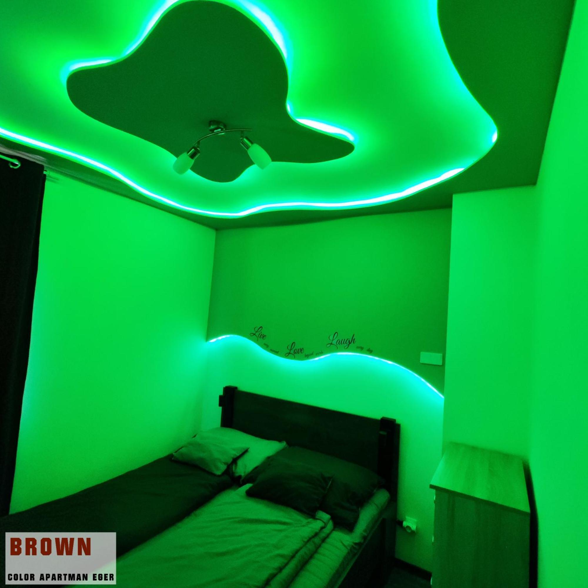 Color Apartmanok Eger Phòng bức ảnh